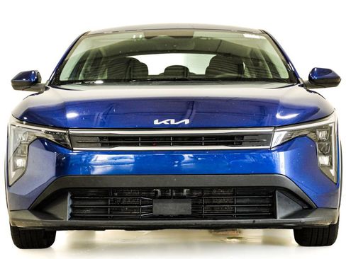 Used 2025 Kia K4 FWD image 2