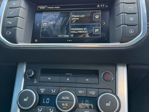 Used 2016 Land Rover Range Rover Evoque SE Premium image 27