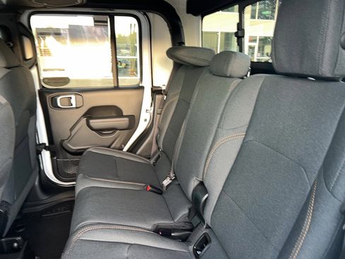 New 2026 Jeep Gladiator Sport image 27