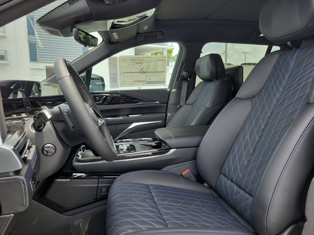 New 2026 Cadillac Escalade IQ Sport 1 w/ LPO, Floor Liner Package AWD/4WD image 19
