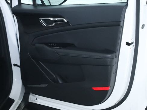 Used 2023 Kia Sportage EX image 31