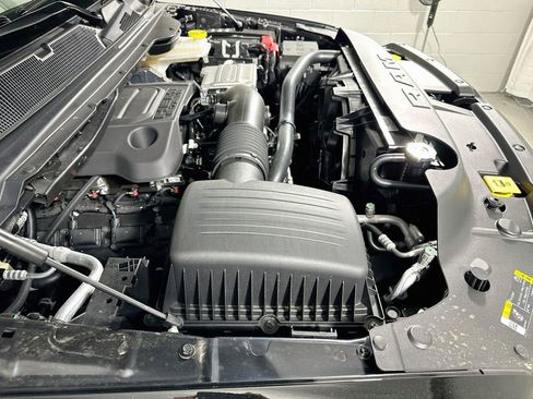 New 2026 RAM 1500 4x4 Crew Cab image 19