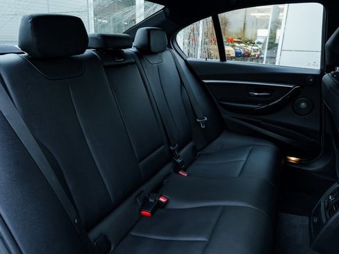 Used 2017 BMW 340i xDrive Sedan image 25