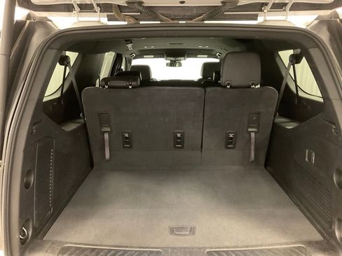 Used 2024 Chevrolet Suburban LT image 13