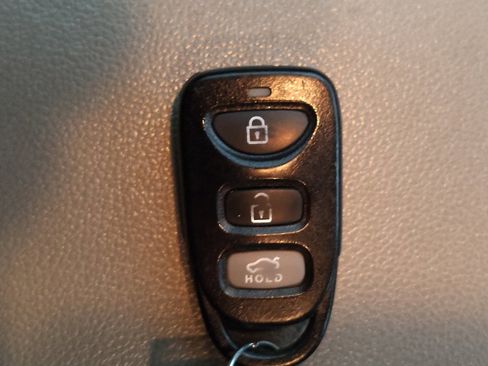 Used 2020 Hyundai Elantra SEL FWD image 32