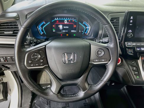 Used 2023 Honda Odyssey EX-L image 11