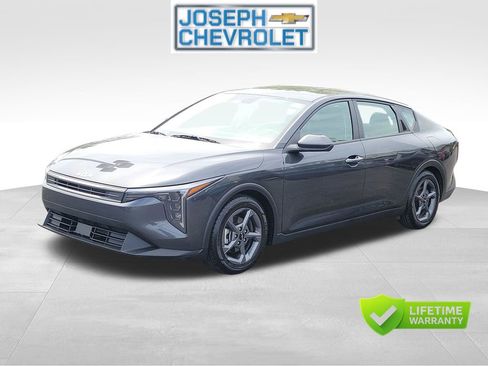 Used 2025 Kia K4 FWD image 2