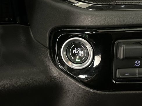 Certified 2023 Chevrolet Silverado 1500 ZR2 w/ Technology Package AWD/4WD image 20