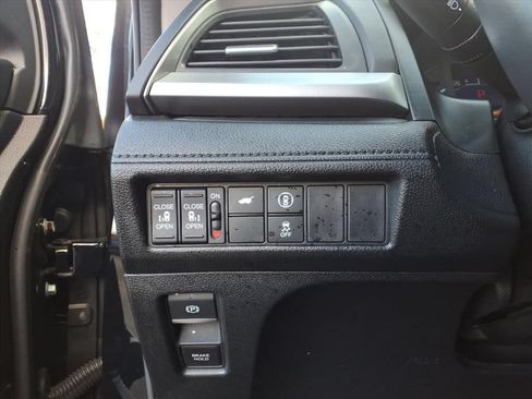 Used 2024 Honda Odyssey EX-L image 10
