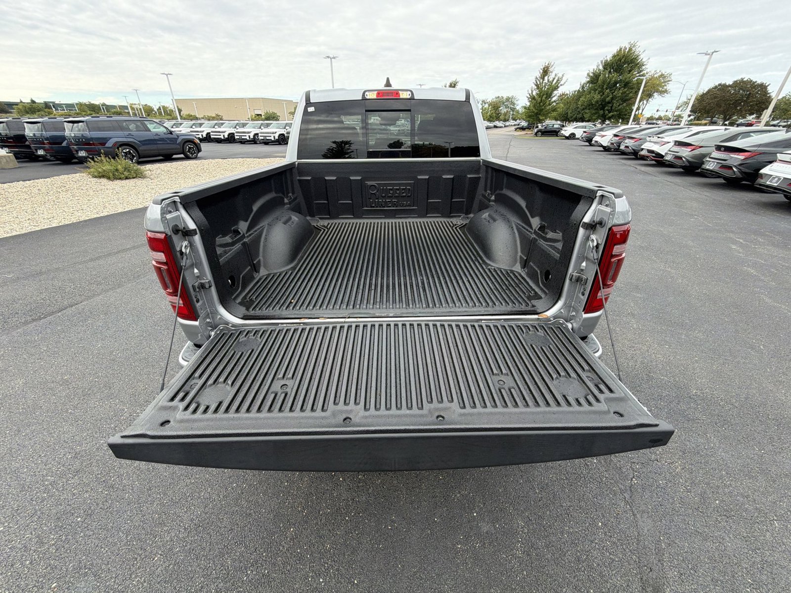 Used 2024 RAM 1500 Limited w/ Body Color Bumper Group AWD/4WD image 25