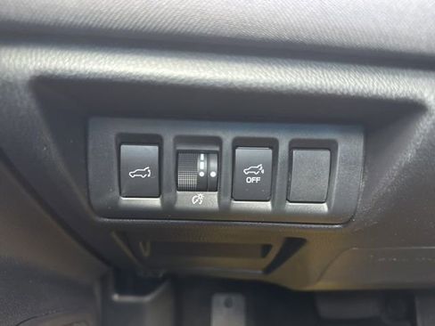 Used 2025 Subaru Outback Premium image 29