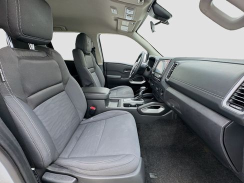 Used 2023 Nissan Frontier SV RWD image 18