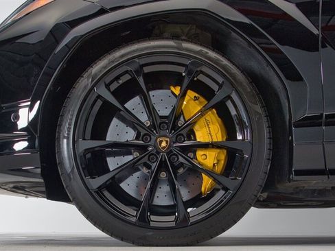 Used 2024 Lamborghini Urus S image 8