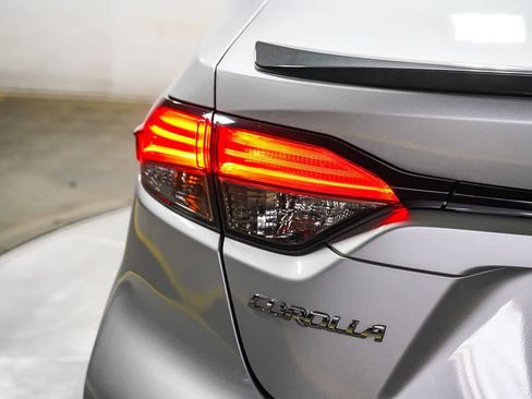 Used 2021 Toyota Corolla XSE w/ Carpet Mat Package (TMS) FWD image 11