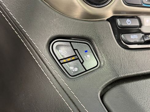 Used 2017 GMC Yukon Denali w/ Open Road Package image 30