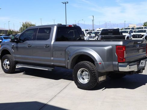 Used 2022 Ford F350 Lariat AWD/4WD image 4