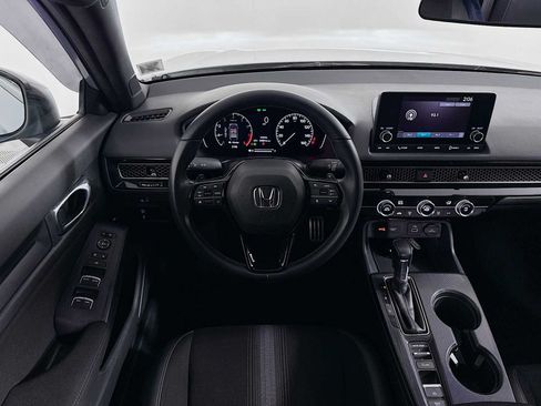 Used 2023 Honda Civic Sport image 19