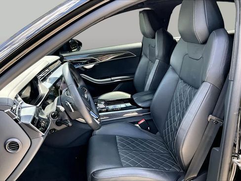 Used 2022 Audi S8 w/ S8 Executive Package AWD/4WD image 8