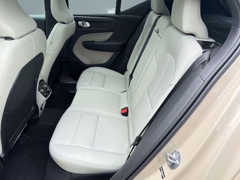 New 2026 Volvo XC40 B5 Plus w/ Climate Package AWD/4WD image 14