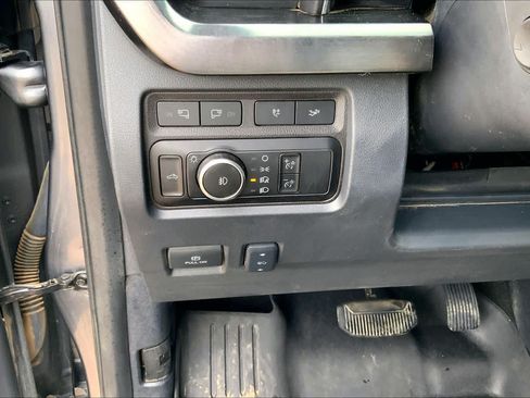 Used 2024 Ford F250 Lariat w/ Chrome Package AWD/4WD image 31