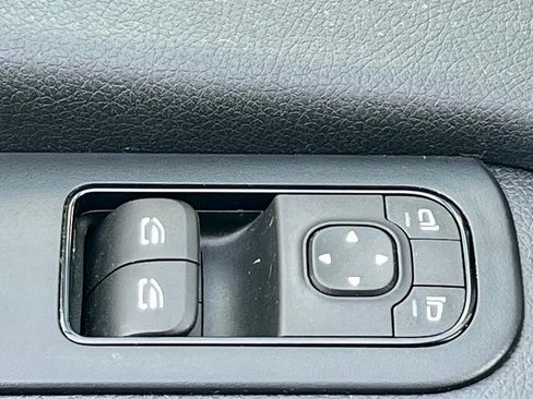 Used 2024 Mercedes-Benz Sprinter 2500 image 31