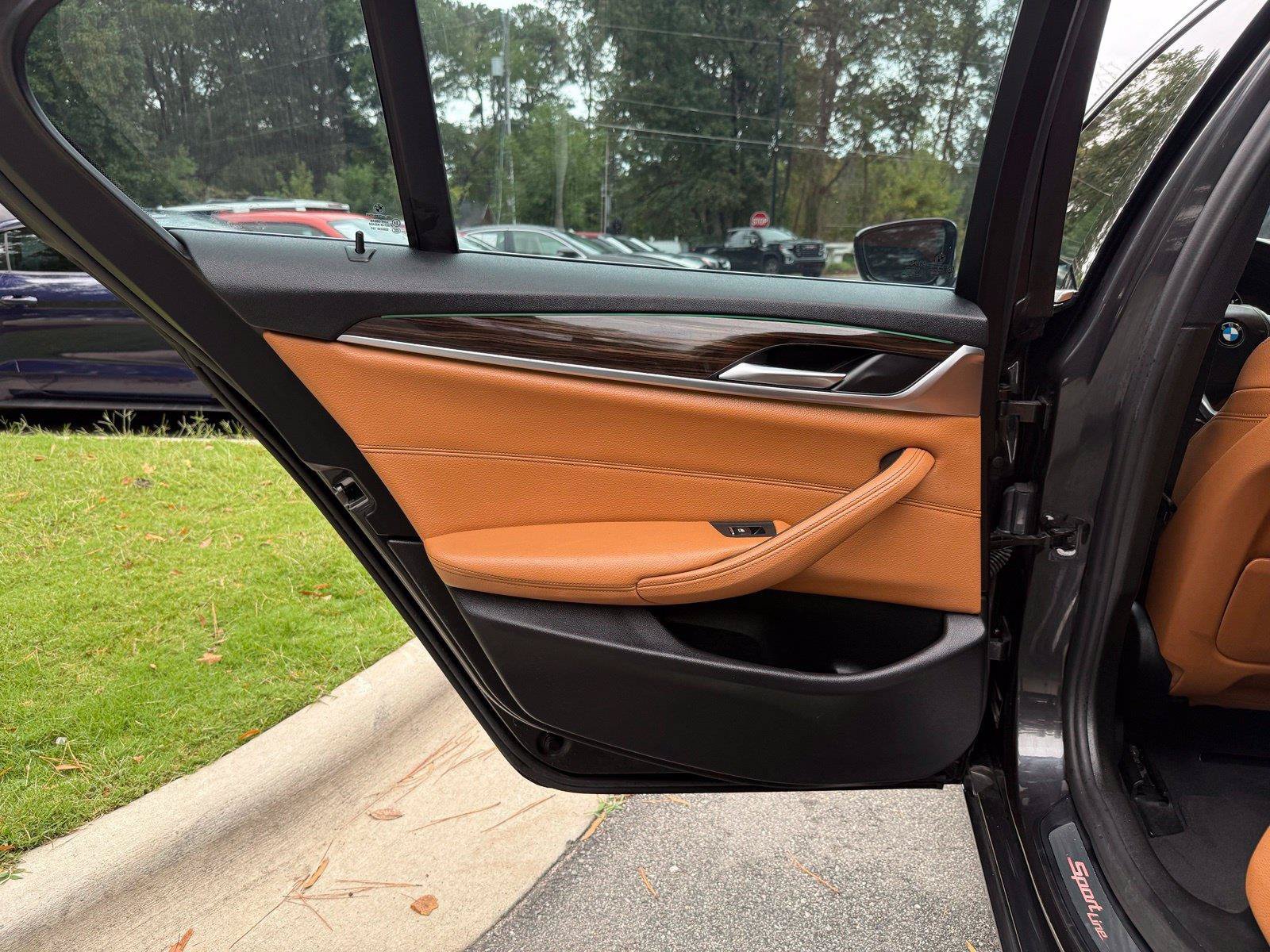 Used 2018 BMW 530i RWD image 32