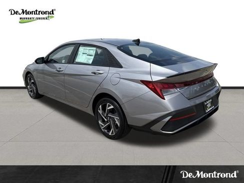 New 2025 Hyundai Elantra SEL FWD image 7