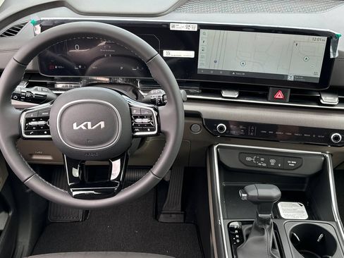 New 2026 Kia Carnival SX FWD image 10