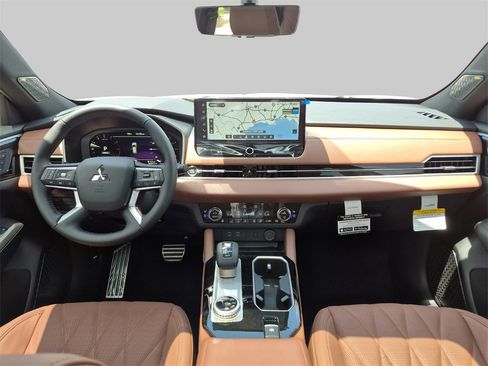 New 2025 Mitsubishi Outlander SEL image 22