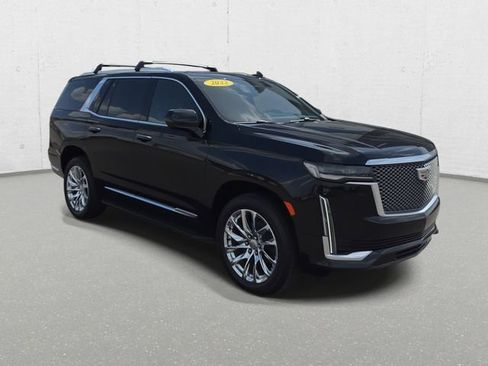 Used 2022 Cadillac Escalade Premium Luxury w/ LPO, Radiant Package AWD/4WD image 3