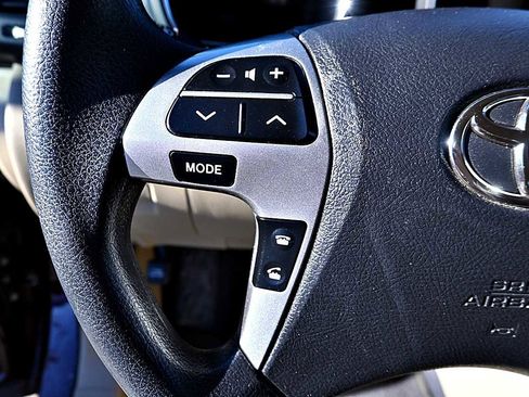 Used 2013 Toyota Highlander FWD image 19