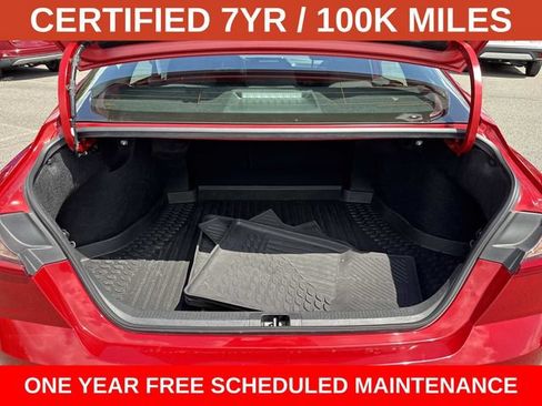 Used 2025 Toyota Camry LE FWD image 12