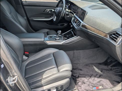 Used 2019 BMW 330i xDrive Sedan w/ Convenience Package AWD/4WD image 19