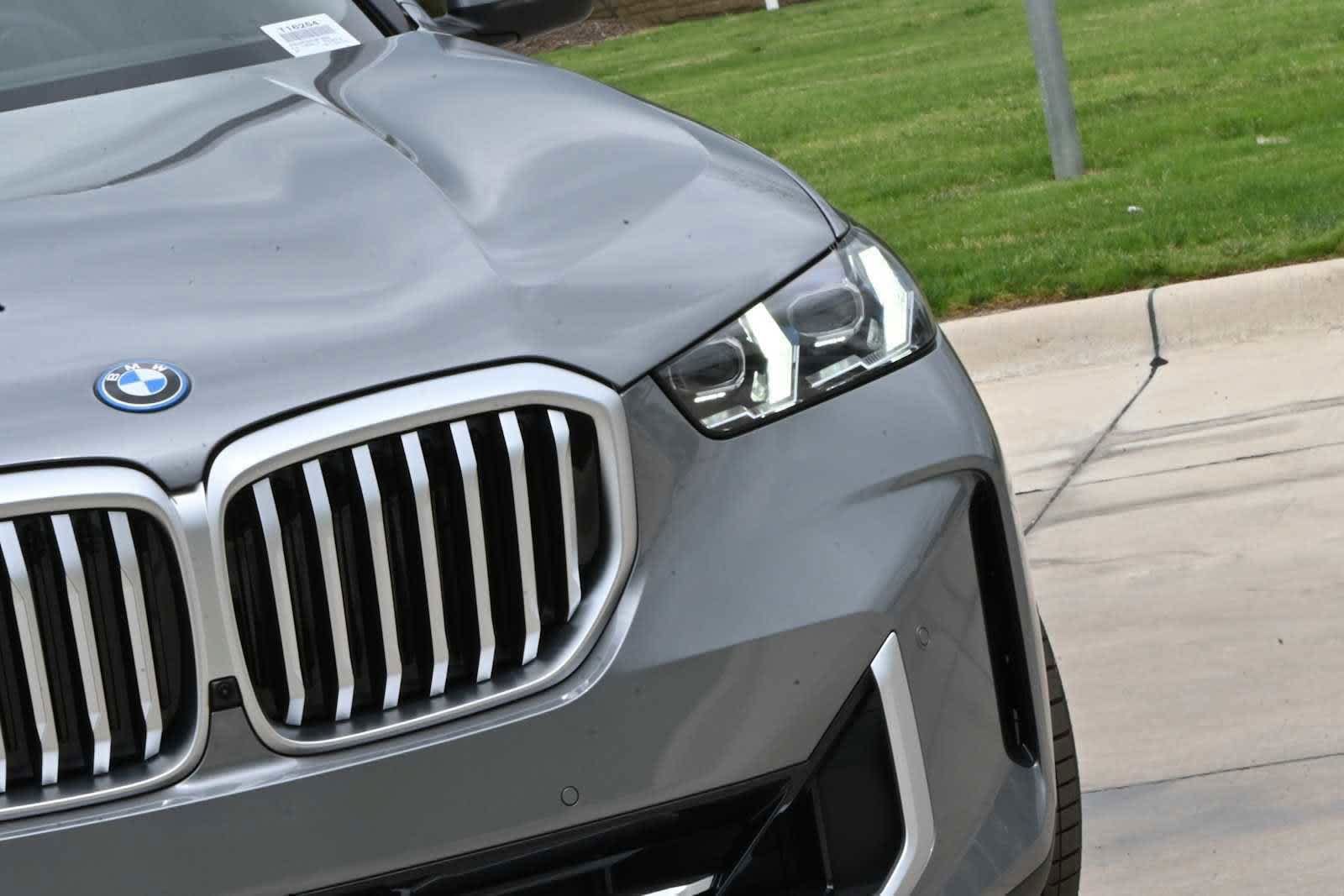 Used 2026 BMW X5 xDrive50e w/ Executive Package AWD/4WD image 9