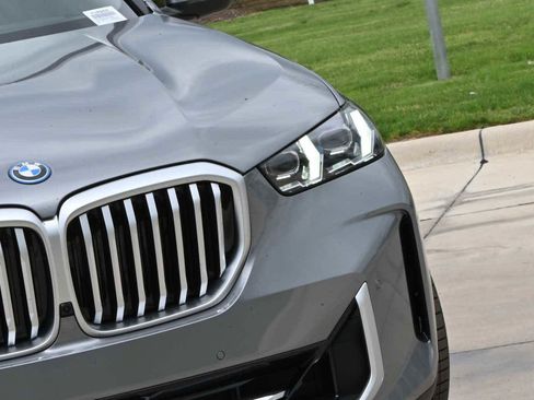 Used 2026 BMW X5 xDrive50e w/ Executive Package AWD/4WD image 9