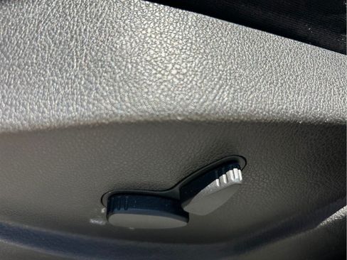 Used 2014 Ford Focus SE w/ Equipment Group 201A FWD image 26