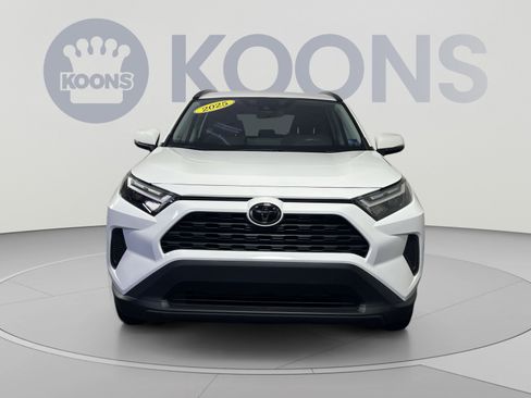 Used 2025 Toyota RAV4 XLE AWD/4WD image 11