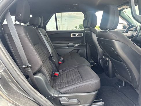 Used 2020 Ford Explorer XLT RWD image 13