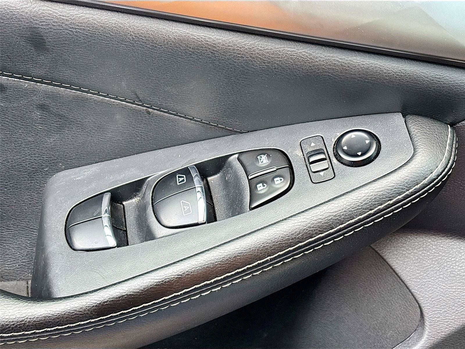 Used 2023 Nissan Maxima SL FWD image 18