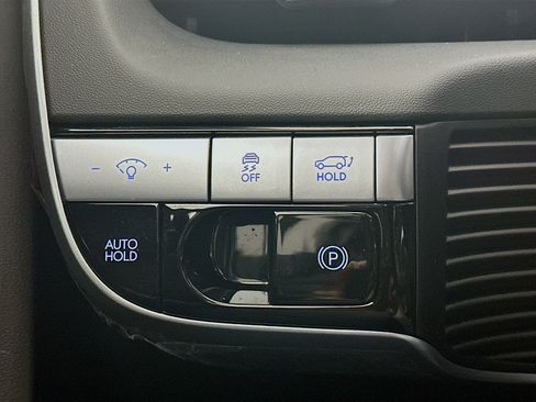 Used 2024 Hyundai Ioniq 5 SEL image 16