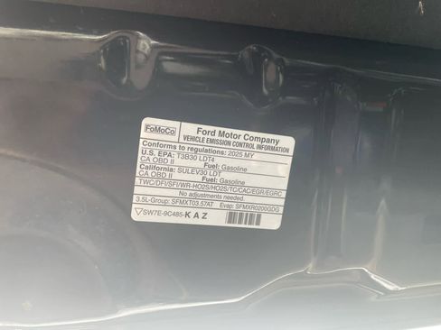 Used 2025 Ford Expedition Active image 30