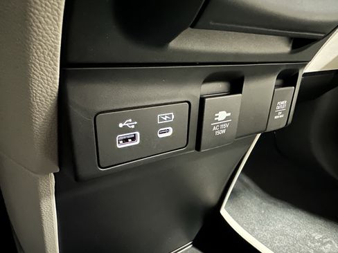 New 2026 Honda Odyssey Touring image 16