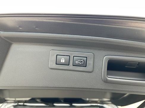 Used 2024 Subaru Forester Premium image 20