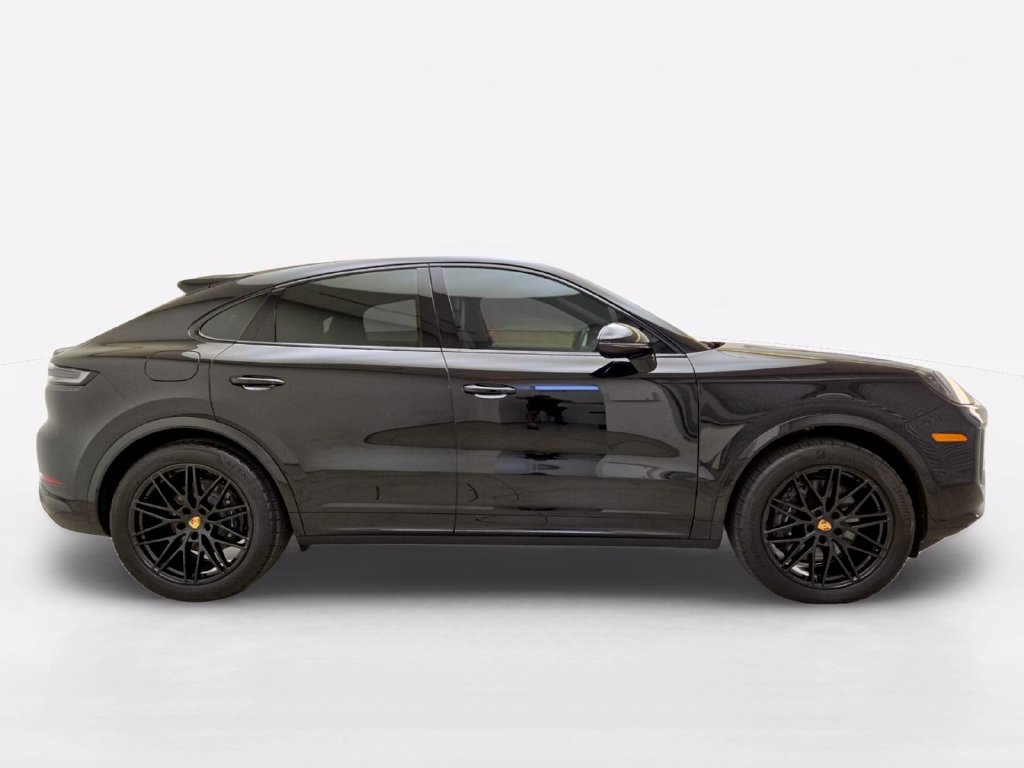Used 2024 Porsche Cayenne Coupe AWD/4WD image 6