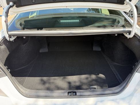 Used 2026 Toyota Camry SE FWD image 27