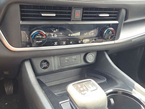 Used 2024 Nissan Rogue SV AWD/4WD image 24