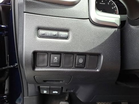 Used 2023 Nissan Murano S AWD/4WD image 23