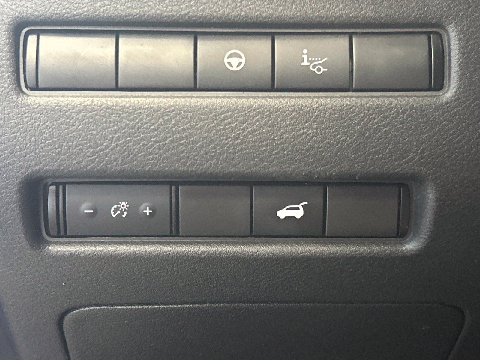 Used 2021 Nissan Rogue Platinum AWD/4WD image 18