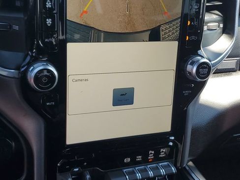 Used 2022 RAM 3500 Laramie AWD/4WD image 19