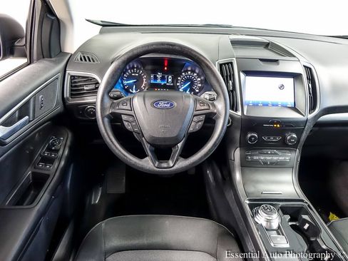 Used 2020 Ford Edge SE FWD image 11